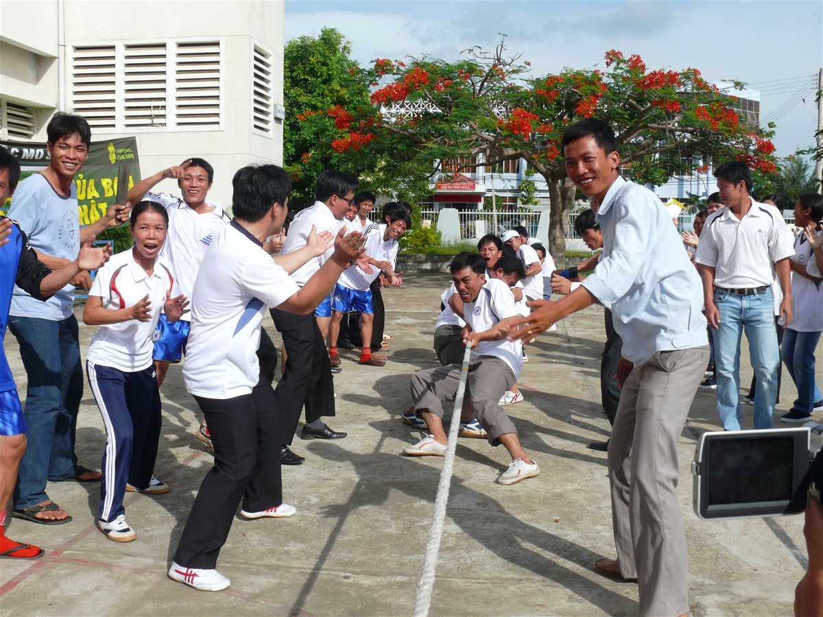 Tổ chức vui chơi cho người lao động