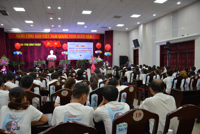 Ngành Y tế Bình Thuận mít tinh hưởng ứng Ngày thế giới không thuốc lá