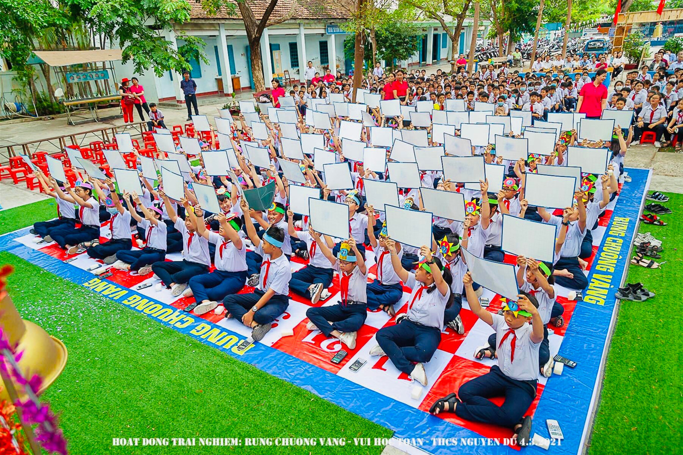 Cuộc thi Rung chuông vàng tại Trường THCS Nguyễn Du